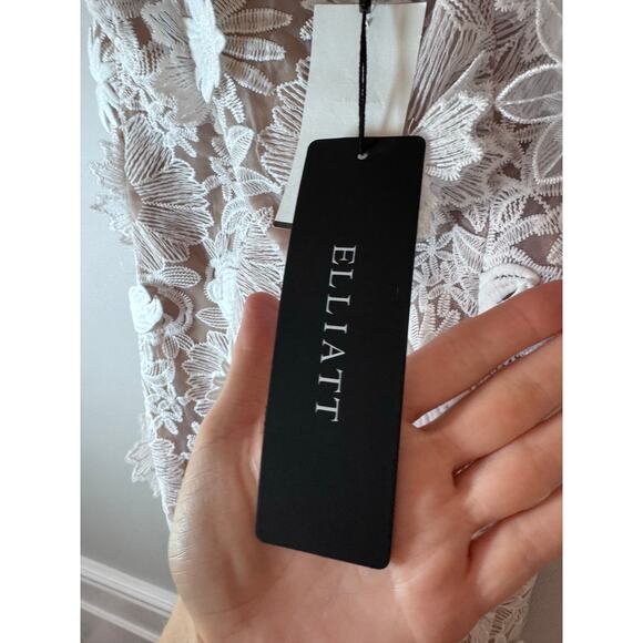 Elliatt Isles Floral Applique Mini Dress, Size S, White, NWT $328 - Picture 13 of 16